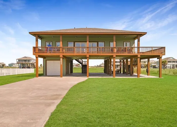 Dancing With Waves Beach House With 3 Bedrooms And 2 Baths