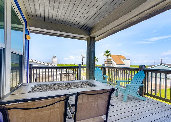 Galveston Coastal Retreat: 2 Mi To State Park!